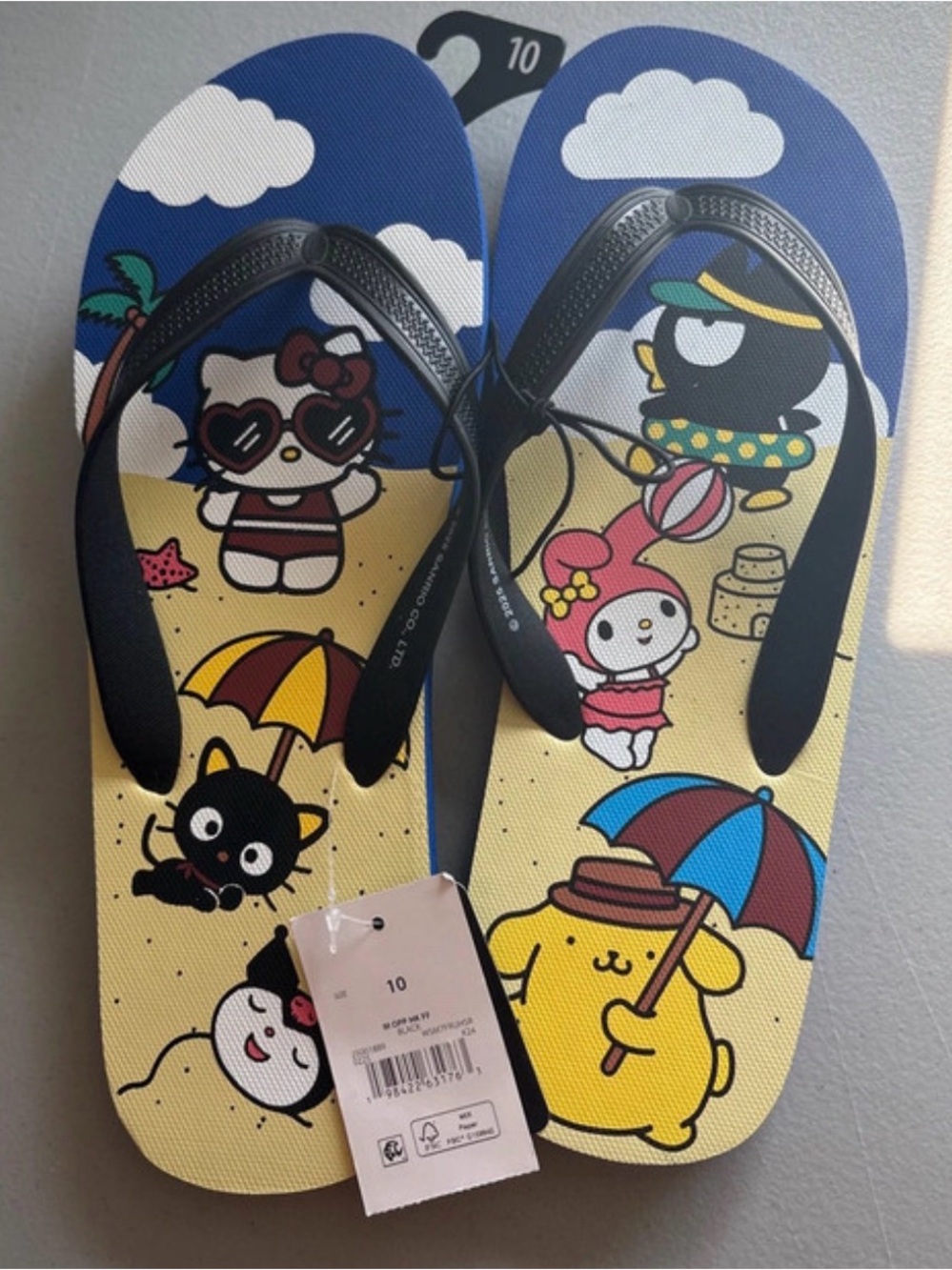 Men’s Sanrio hello kitty sandals sz 10